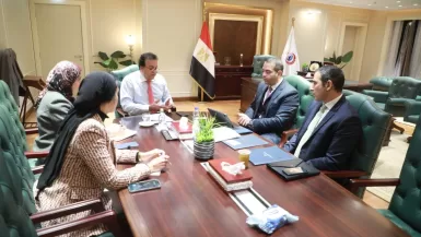 "الصحة" تبحث فرص الاستثمار والتعاون مع صندوق مصر السيادي